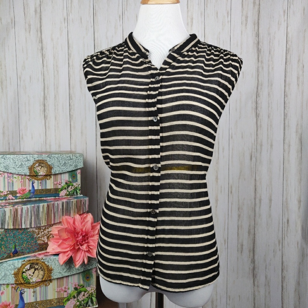 J Crew cotton gauze sleeveless button up top a43